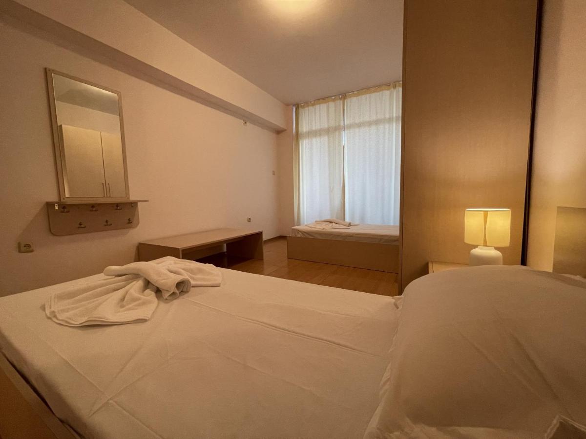 Menada Grand Kamelia Apartments Sunny Beach Esterno foto
