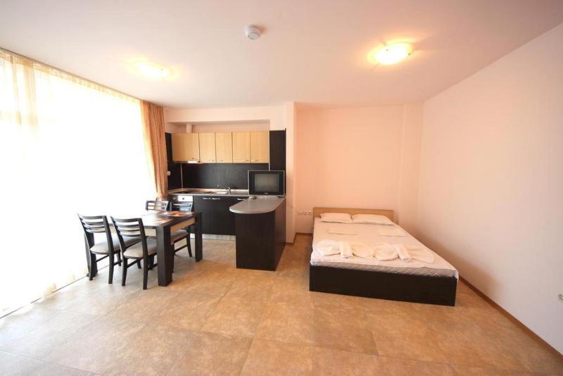 Menada Grand Kamelia Apartments Sunny Beach Camera foto