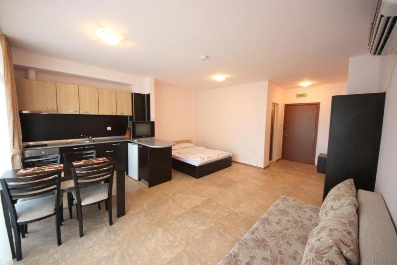 Menada Grand Kamelia Apartments Sunny Beach Camera foto