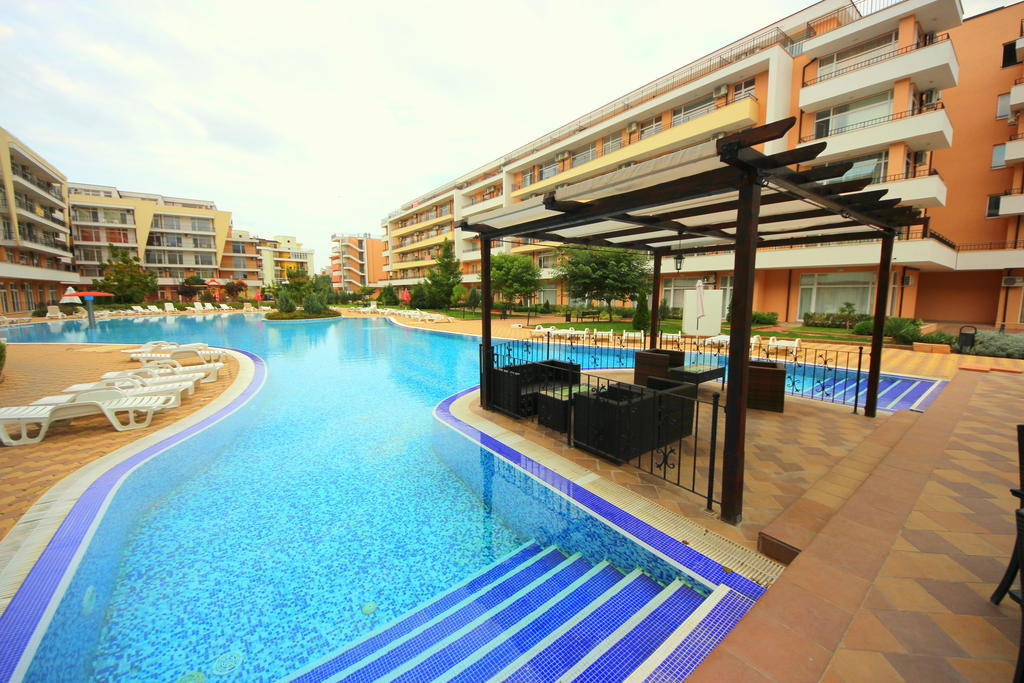 Menada Grand Kamelia Apartments Sunny Beach Esterno foto