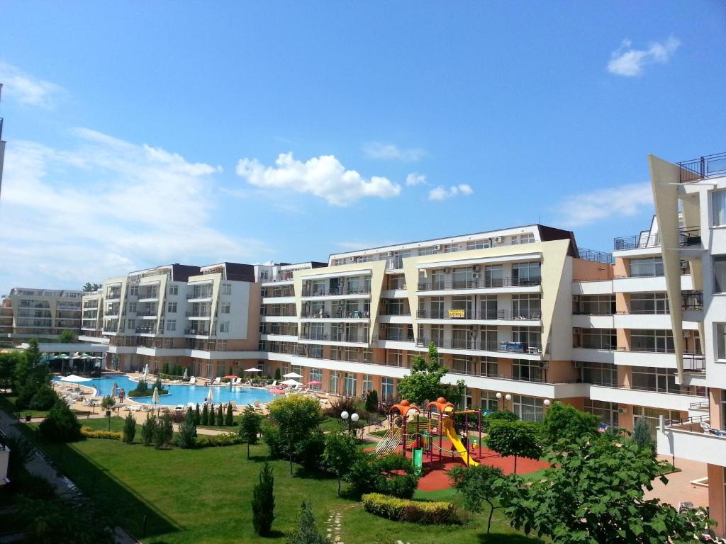 Menada Grand Kamelia Apartments Sunny Beach Esterno foto