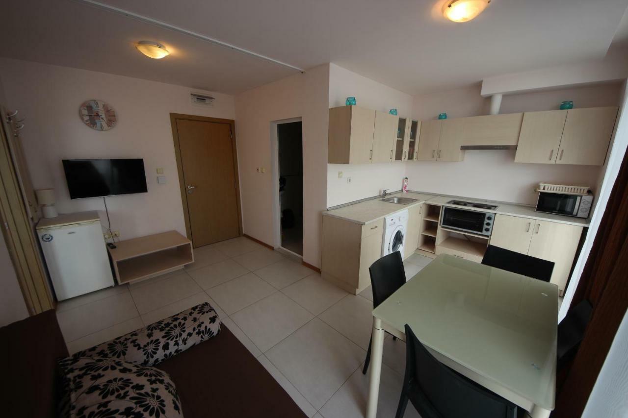 Menada Grand Kamelia Apartments Sunny Beach Esterno foto