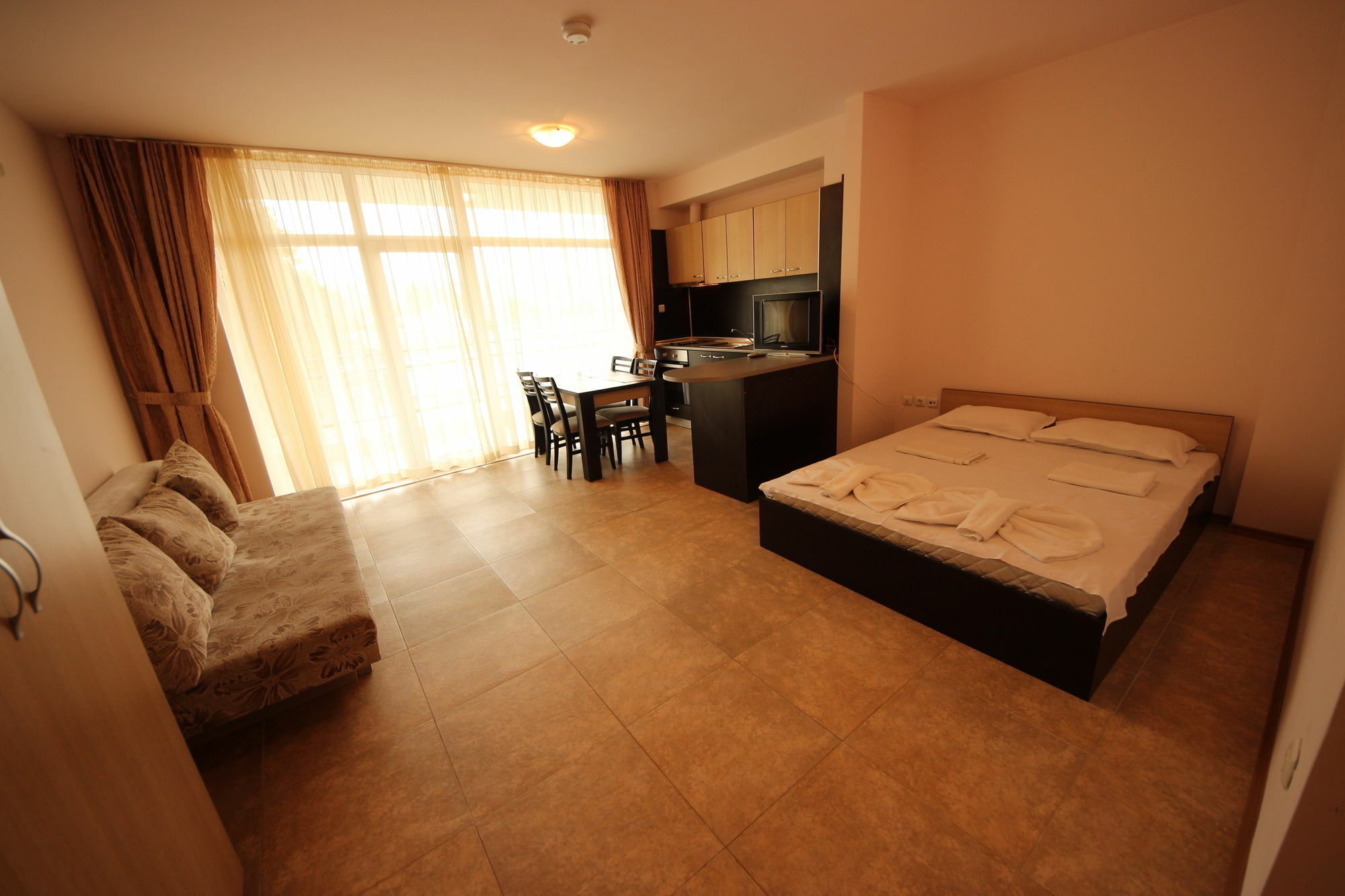Menada Grand Kamelia Apartments Sunny Beach Esterno foto