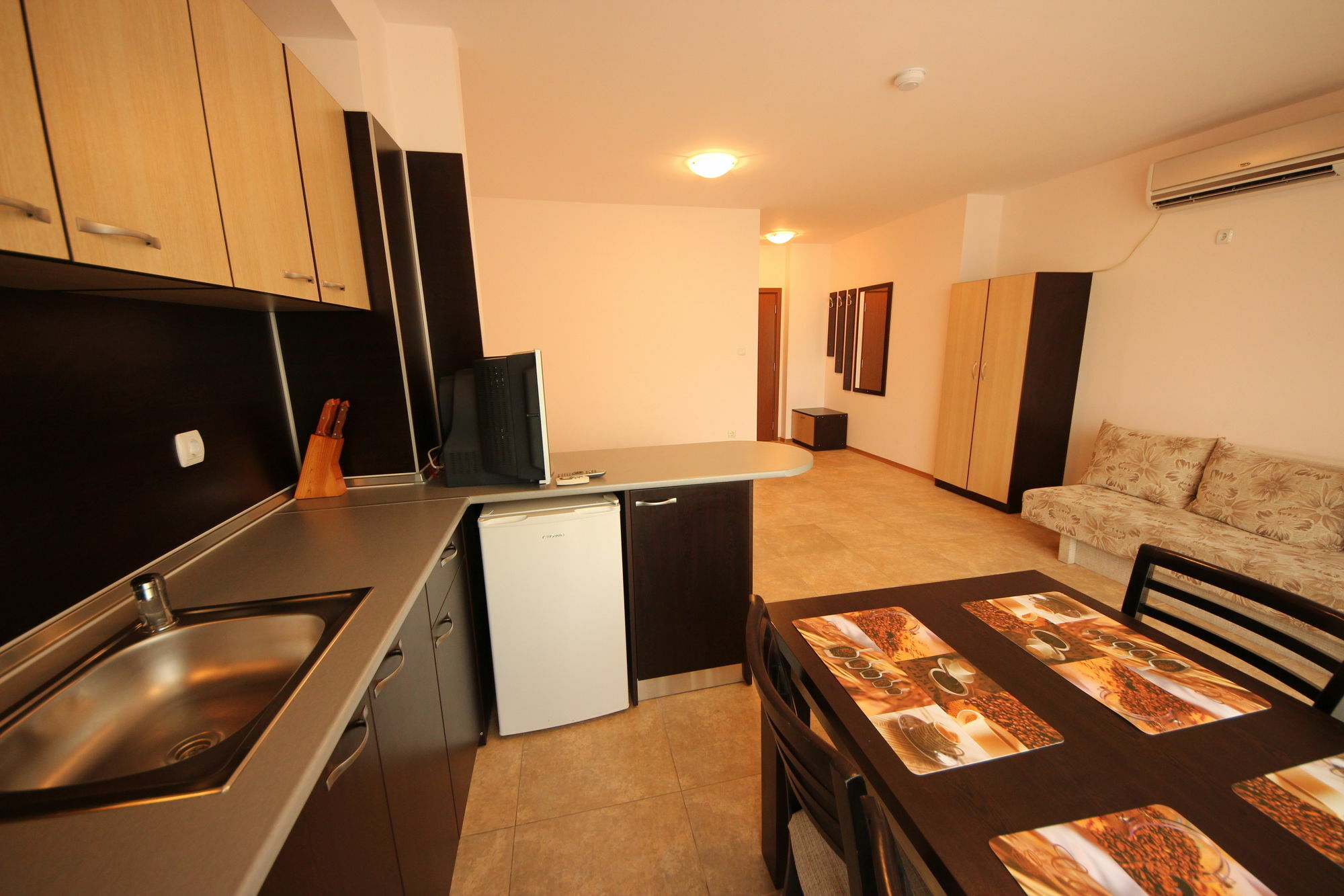 Menada Grand Kamelia Apartments Sunny Beach Esterno foto