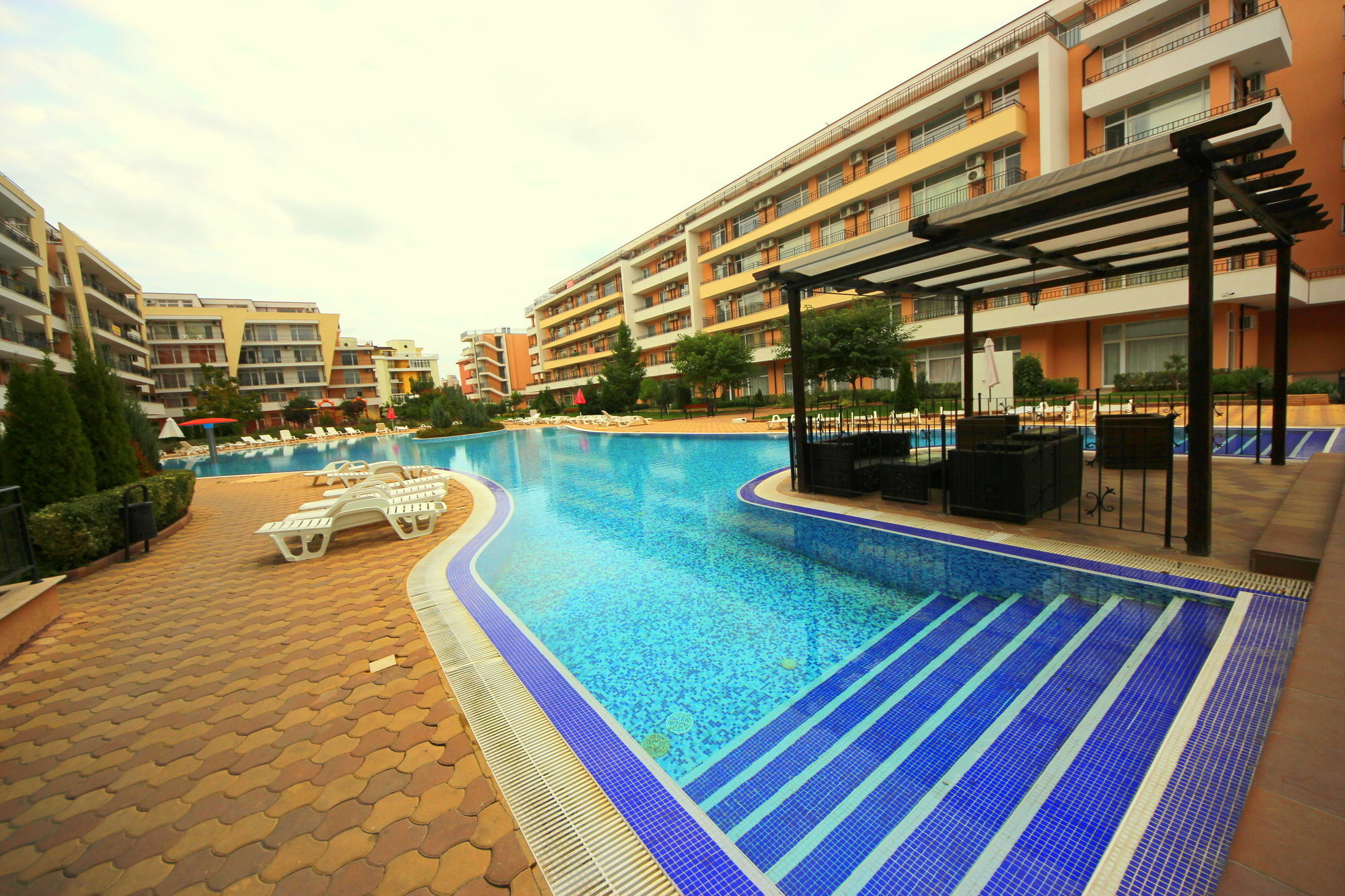 Menada Grand Kamelia Apartments Sunny Beach Esterno foto
