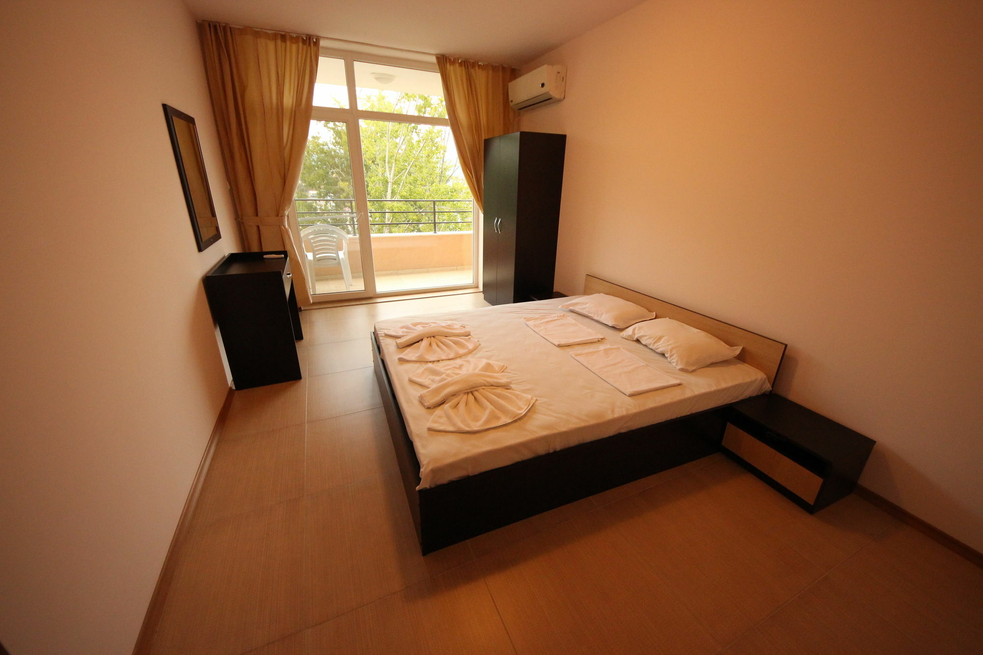 Menada Grand Kamelia Apartments Sunny Beach Esterno foto