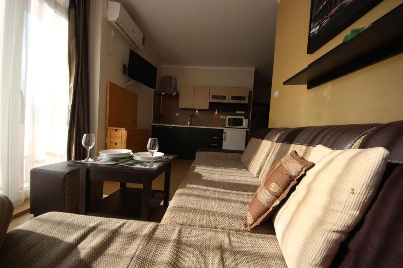 Menada Grand Kamelia Apartments Sunny Beach Esterno foto